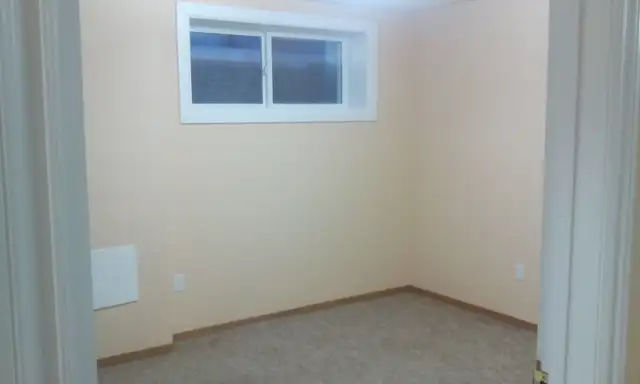 Basement for rent - Photo 5
