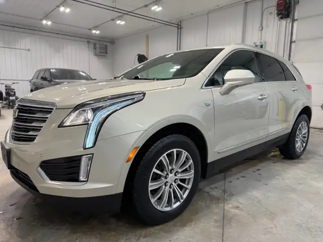 2017 CADILLAC XT5 LUXURY AWD CLEAN TITLE SAFETIED - Photo 2
