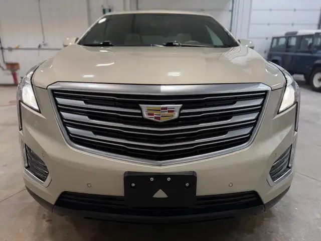 2017 CADILLAC XT5 LUXURY AWD CLEAN TITLE SAFETIED - Photo 4