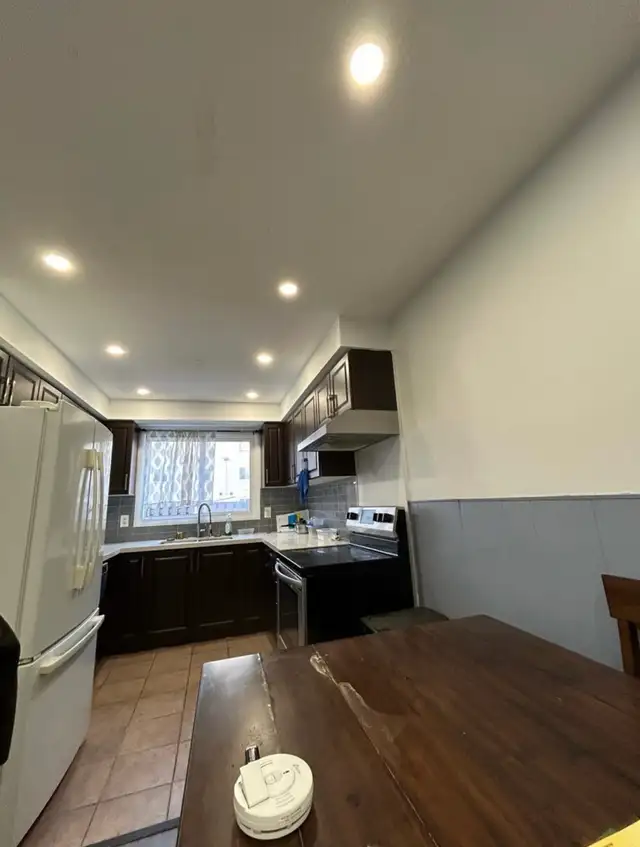 Master Bedroom (Furnished) $1000 , May 1 - Photo 5