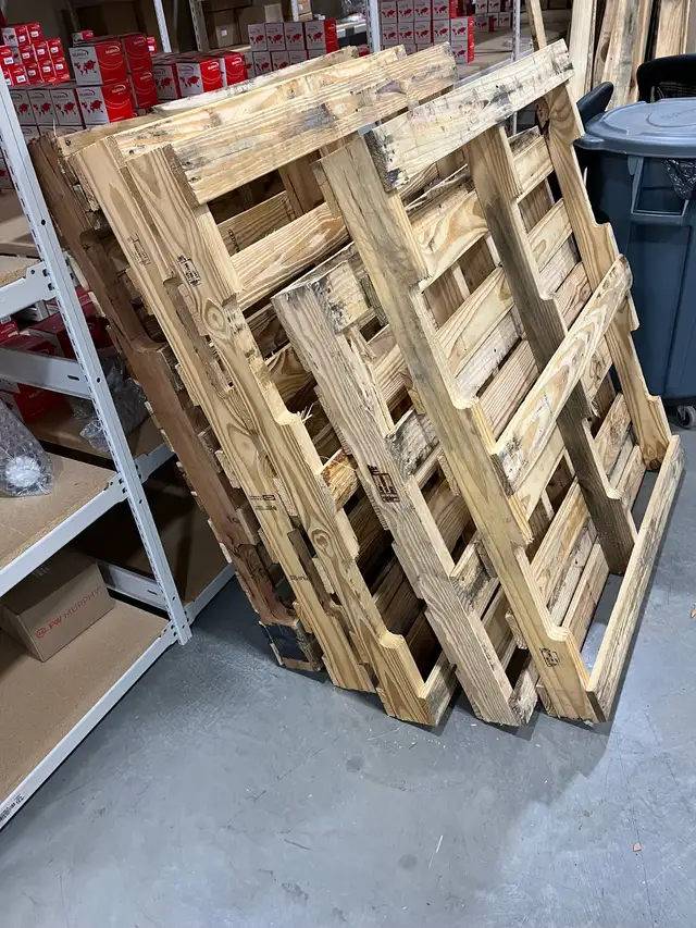 Free Pallets- to give away - Photo 2