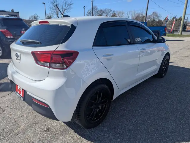 2021 Kia Rio 5-door S WITH NEW TIRES & ALLOYS! - Photo 5
