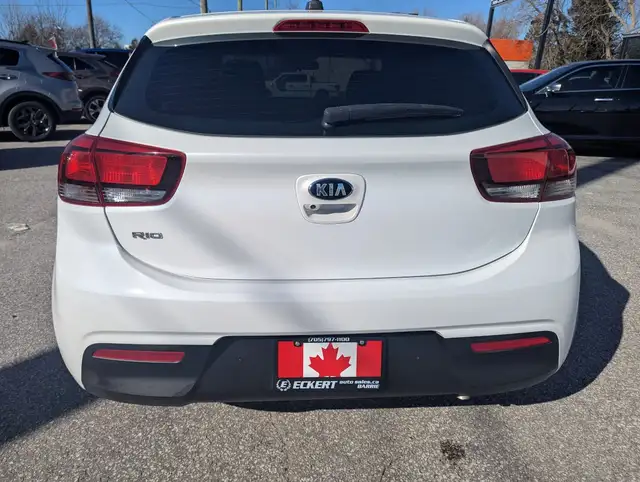 2021 Kia Rio 5-door S WITH NEW TIRES & ALLOYS! - Photo 6