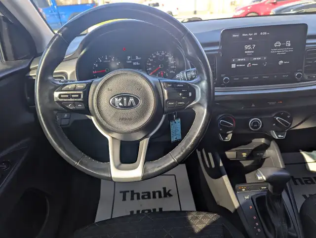 2021 Kia Rio 5-door S WITH NEW TIRES & ALLOYS! - Photo 10