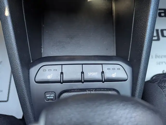 2021 Kia Rio 5-door S WITH NEW TIRES & ALLOYS! - Photo 16