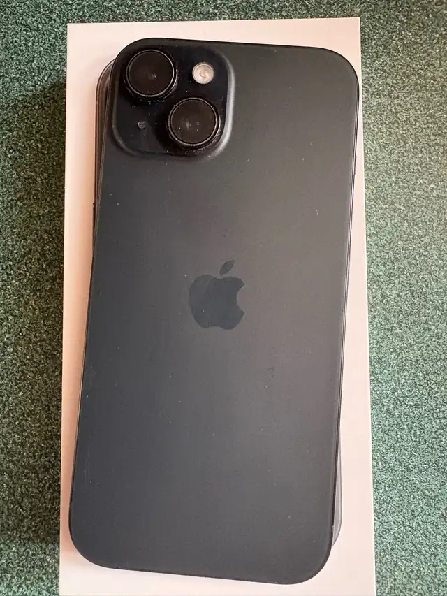 iPhone 15 128 GB