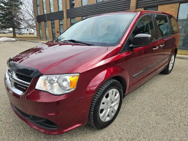 2016 Dodge Grand Caravan SE 'LOW KM'S'