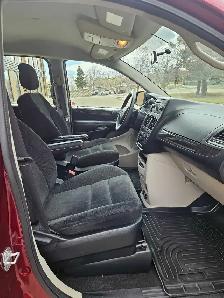 2016 Dodge Grand Caravan SE 'LOW KM'S' - Photo 7
