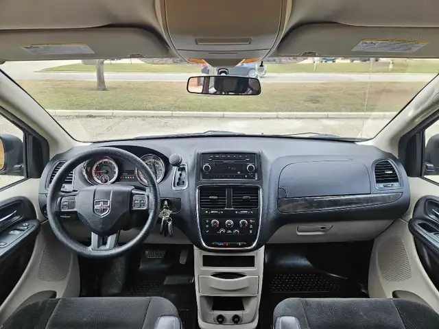2016 Dodge Grand Caravan SE 'LOW KM'S' - Photo 8