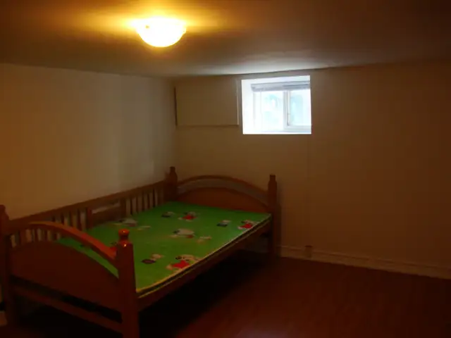 Rooms close to UTSC for rent - Photo 3
