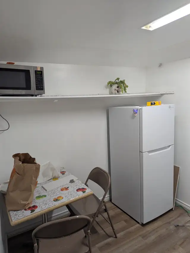 Downtown Bathurst/Queen - Photo 4