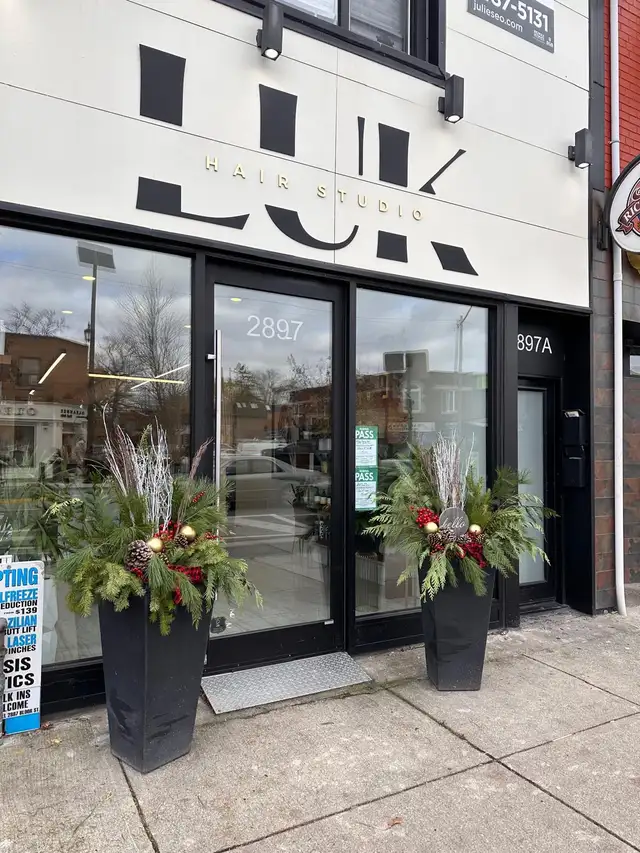 Hairstylist Chair Rental