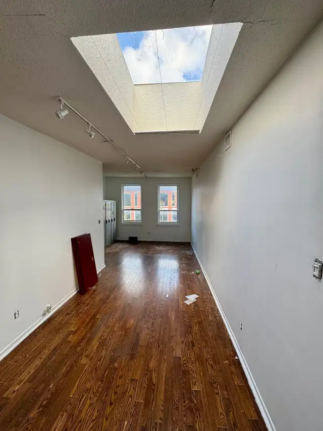 Queen West Studio/Office - Photo 4