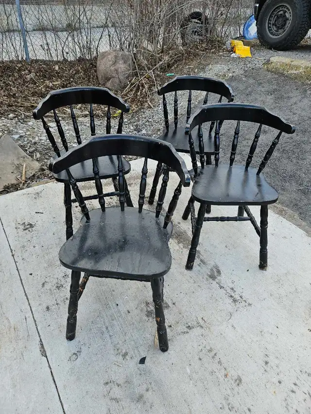 Free Chairs