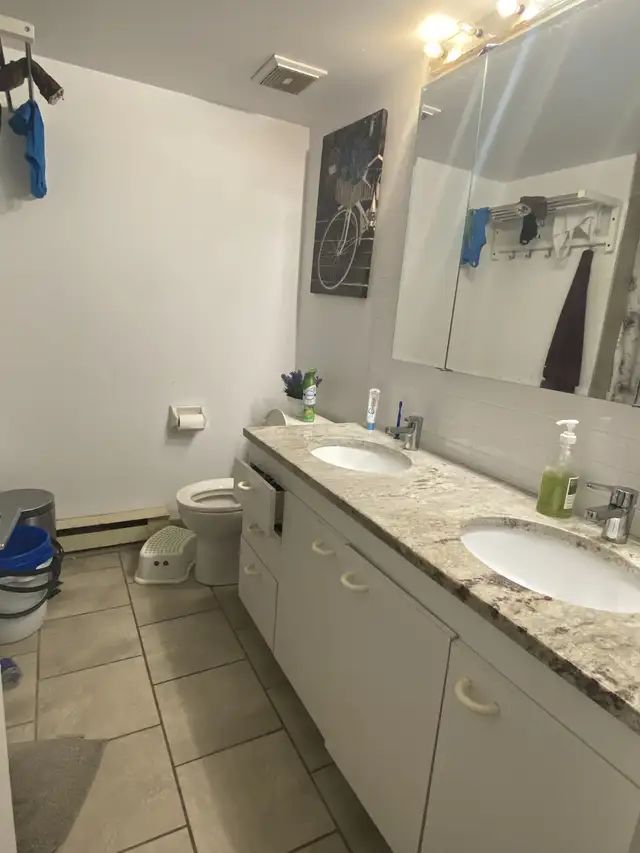 Condo 4 1/2 à louer – St-Laurent – 2200$/mois – Dispo 1er juil. - Photo 5