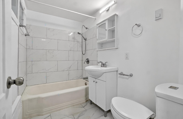 5 ½ rénové, lumineux – RDC – Métro à 5 min – 1950$/mois - Photo 2