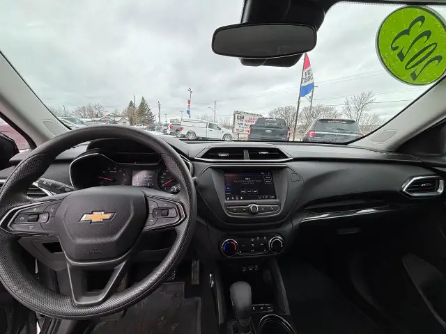 2023 Chevrolet TrailBlazer AWD 4dr LT - Photo 7