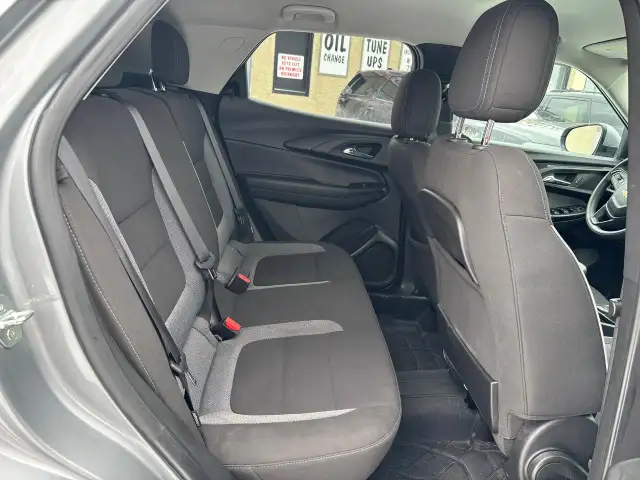2023 Chevrolet TrailBlazer AWD 4dr LT - Photo 16