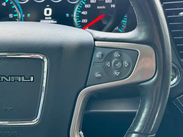 2019 GMC Yukon Black Edition | Clean Carfax - Photo 8