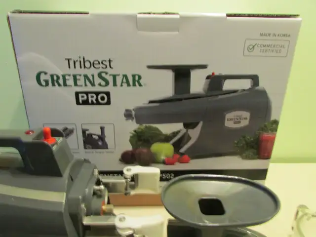 Tribest GREEN STAR PRO  Juicer Machine-LIKE NEW!