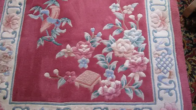 LOVELY 42"X 69" HANDMADE ORIENTAL STYLE WOOL RUG