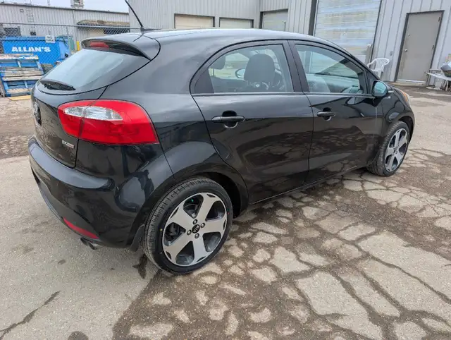 2013 Kia Rio - Photo 3