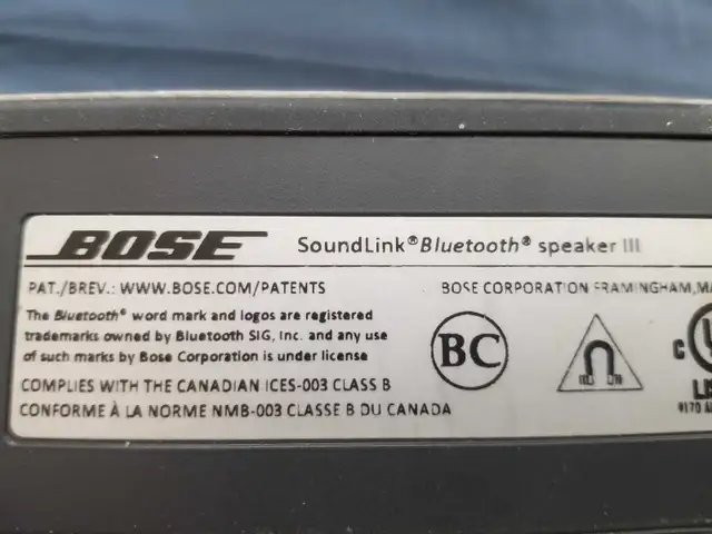 Bose SoundLink III Bluetooth wireless speaker - Photo 3
