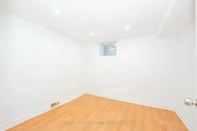 Basement for Rent in Mississauga - Photo 4