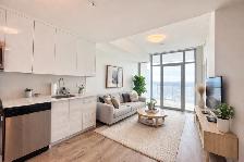MODERN 1-BEDROOM   DEN CONDO WITH STUNNING CITY VIEWS