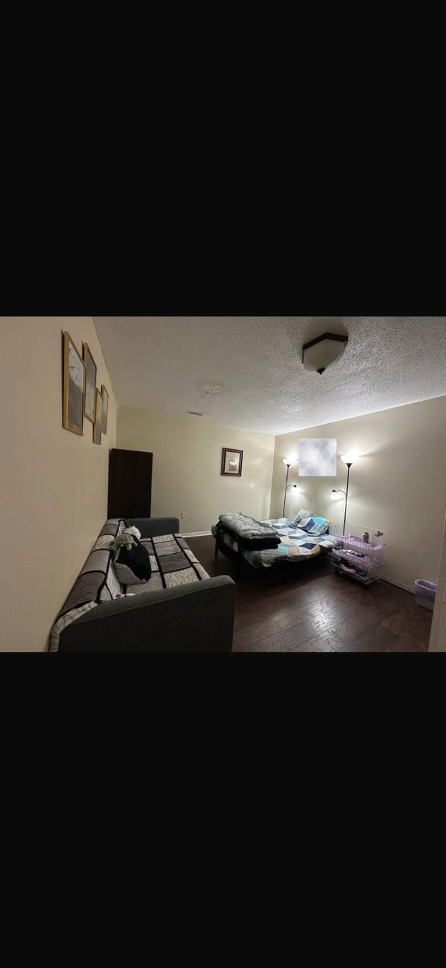 Room available for rent close to Fleming College (PTBO) - Photo 4