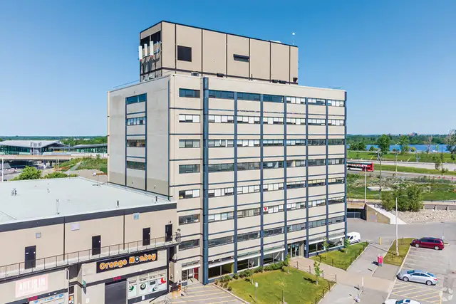 250 City Centre Ave | Compact Office Space for Lease 676 sq ft - Photo 4