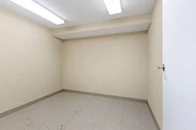 226 Argyle Ave | Commercial Office Building for Sale - Photo 16