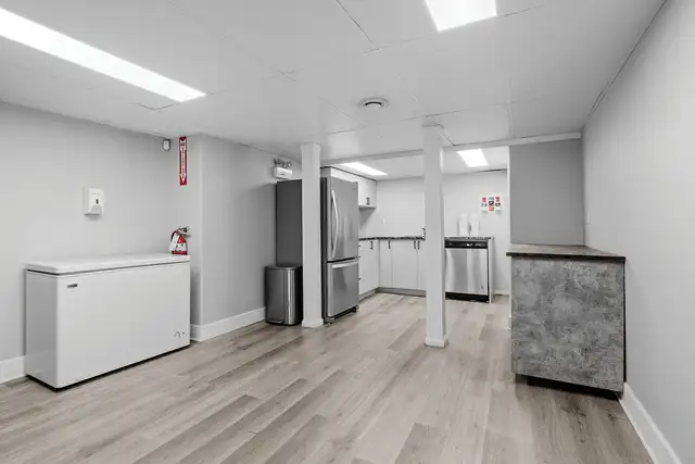 226 Argyle Ave | Commercial Office Building for Sale - Photo 18