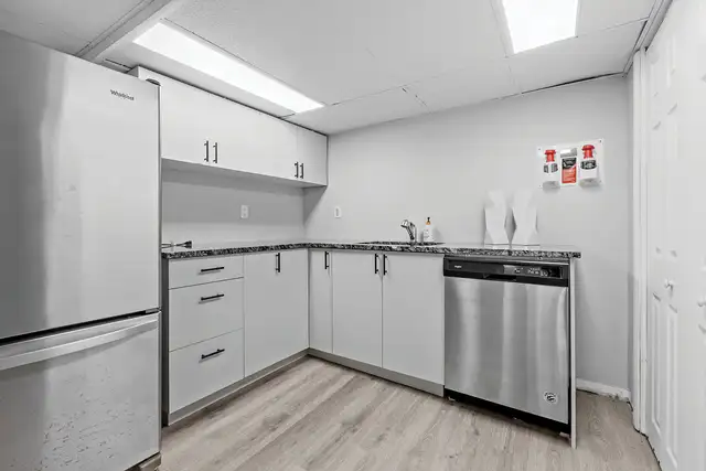 226 Argyle Ave | Commercial Office Building for Sale - Photo 19