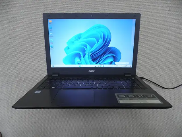 Acer Aspire V3-575T i5-6th Gen, Laptop