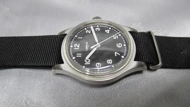 MERCI INSTRUMENTS LMM-01 PROJET SPECIAL FIELD WATCH - Photo 3