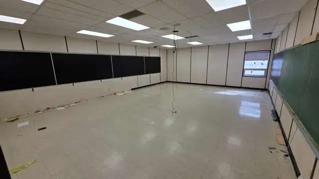 Four 24'×36'4' Portable Classrooms - Photo 6