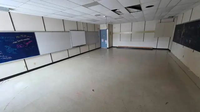 Four 24'×36'4' Portable Classrooms - Photo 7