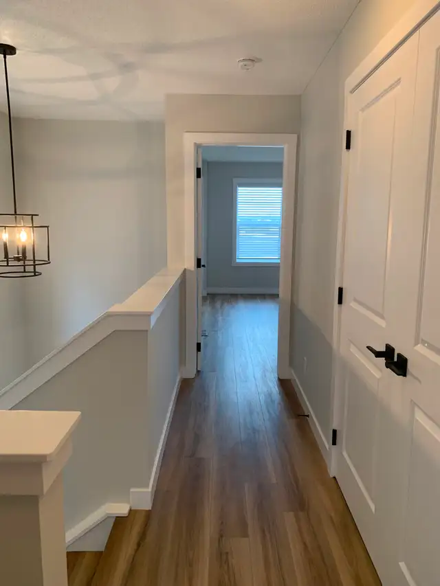 3 Bed 2.5 Bath 2 Car Garage Fenced yard, Rental in Airdrie. - Photo 3