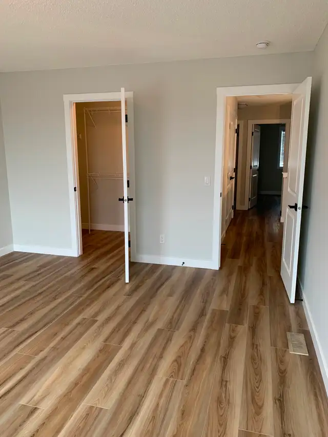 3 Bed 2.5 Bath 2 Car Garage Fenced yard, Rental in Airdrie. - Photo 6