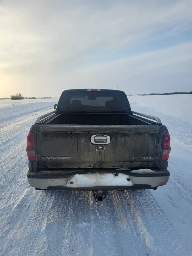 2005 Chevy Silverado 1500 - Photo 4