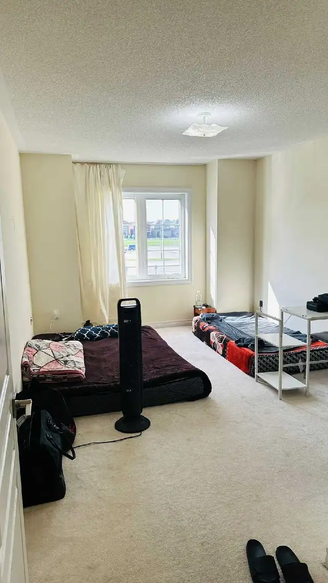 room for rent - Photo 2