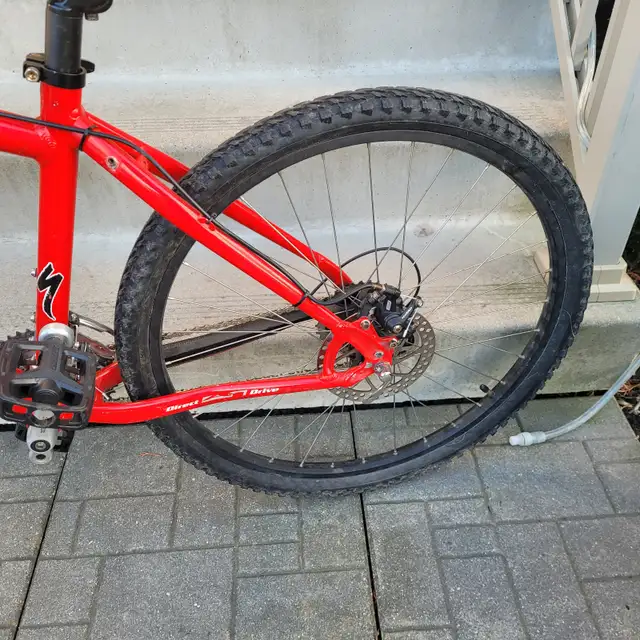 Specialized Hardrock Sport Mountain Bike With Disc Brakes - Photo 4