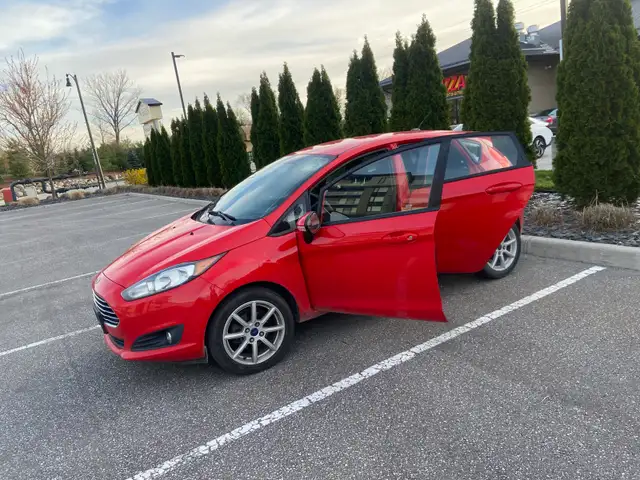 2015 RED FORD FIESTA