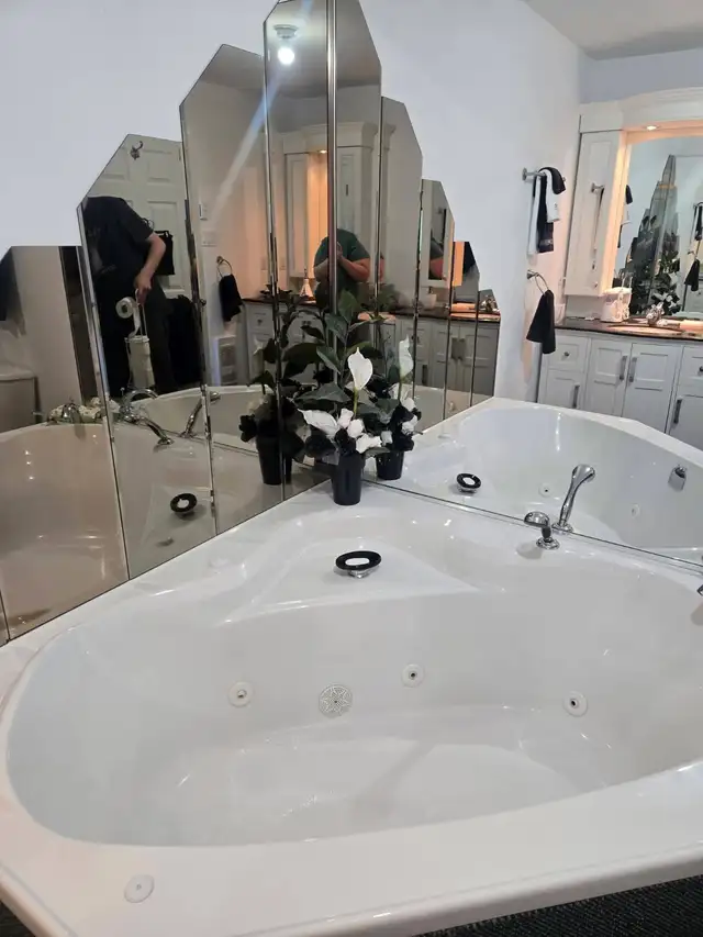 House Cleaners - Photo 2