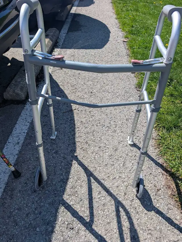2 wheeled walker with sliders