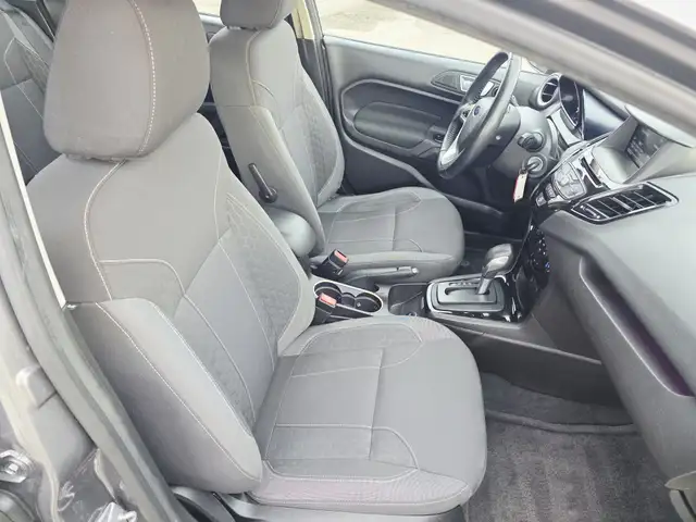 2014 Ford Fiesta Hatchback Navigation Sunroof Bluetooth - Photo 11