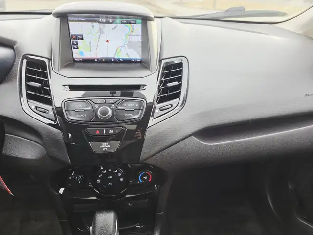 2014 Ford Fiesta Hatchback Navigation Sunroof Bluetooth - Photo 15
