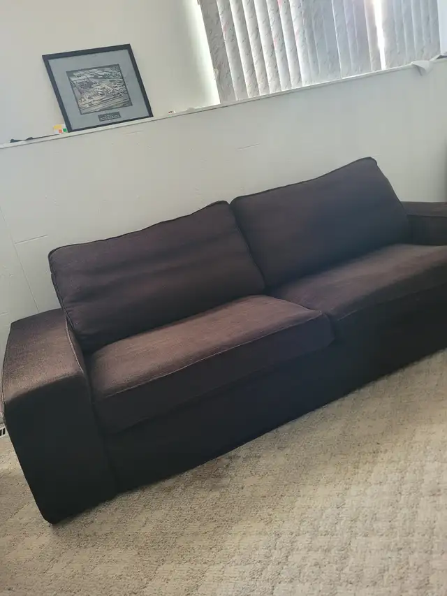 Free furniture available for pick up