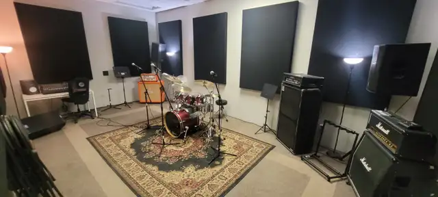 Jam Chamber  Rehearsal Studio - Toronto's Best Central Location - Photo 8